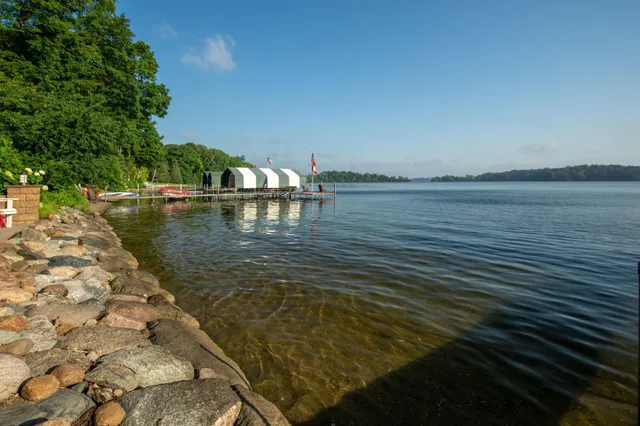 $3,695,000 | 6306 Maple Ridge, Excelsior, MN 55331