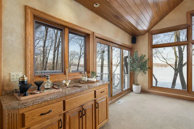 $3,695,000 | 6306 Maple Ridge, Excelsior, MN 55331