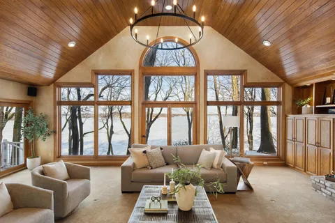 $3,695,000 | 6306 Maple Ridge, Excelsior, MN 55331