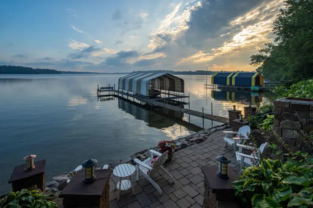 $3,695,000 | 6306 Maple Ridge, Excelsior, MN 55331