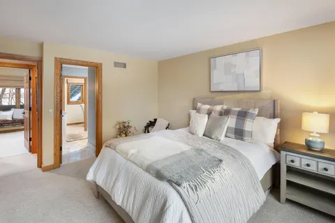 $3,695,000 | 6306 Maple Ridge, Excelsior, MN 55331