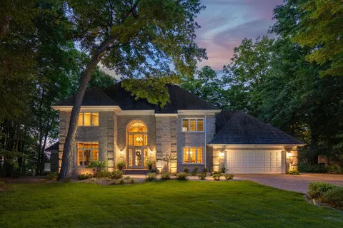 $3,695,000 | 6306 Maple Ridge, Excelsior, MN 55331
