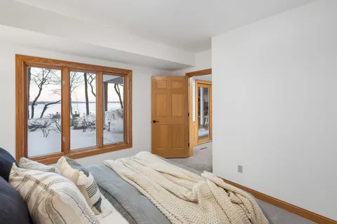 $3,695,000 | 6306 Maple Ridge, Excelsior, MN 55331