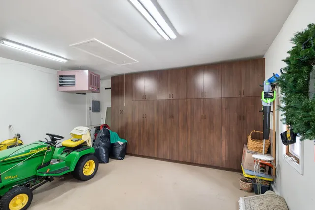 $3,695,000 | 6306 Maple Ridge, Excelsior, MN 55331