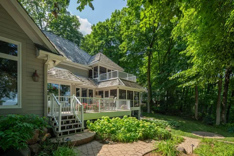 $3,695,000 | 6306 Maple Ridge, Excelsior, MN 55331