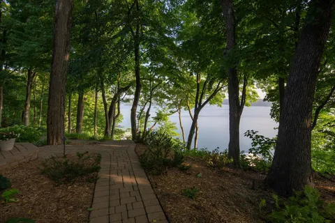 $3,695,000 | 6306 Maple Ridge, Excelsior, MN 55331