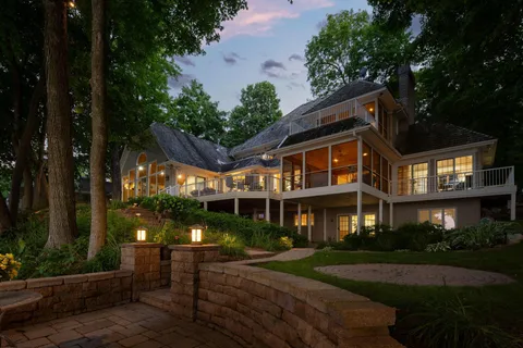 $3,695,000 | 6306 Maple Ridge, Excelsior, MN 55331