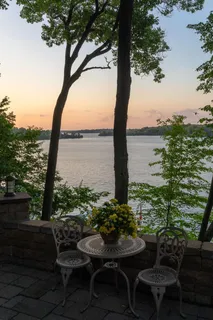 $3,695,000 | 6306 Maple Ridge, Excelsior, MN 55331