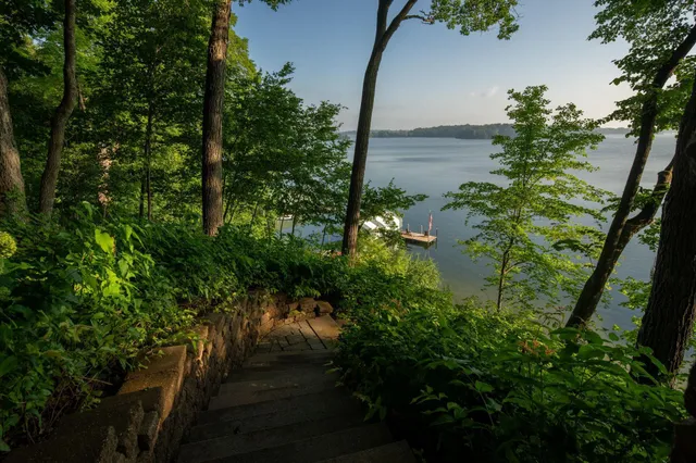 $3,695,000 | 6306 Maple Ridge, Excelsior, MN 55331