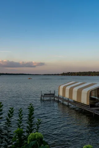 $3,695,000 | 6306 Maple Ridge, Excelsior, MN 55331