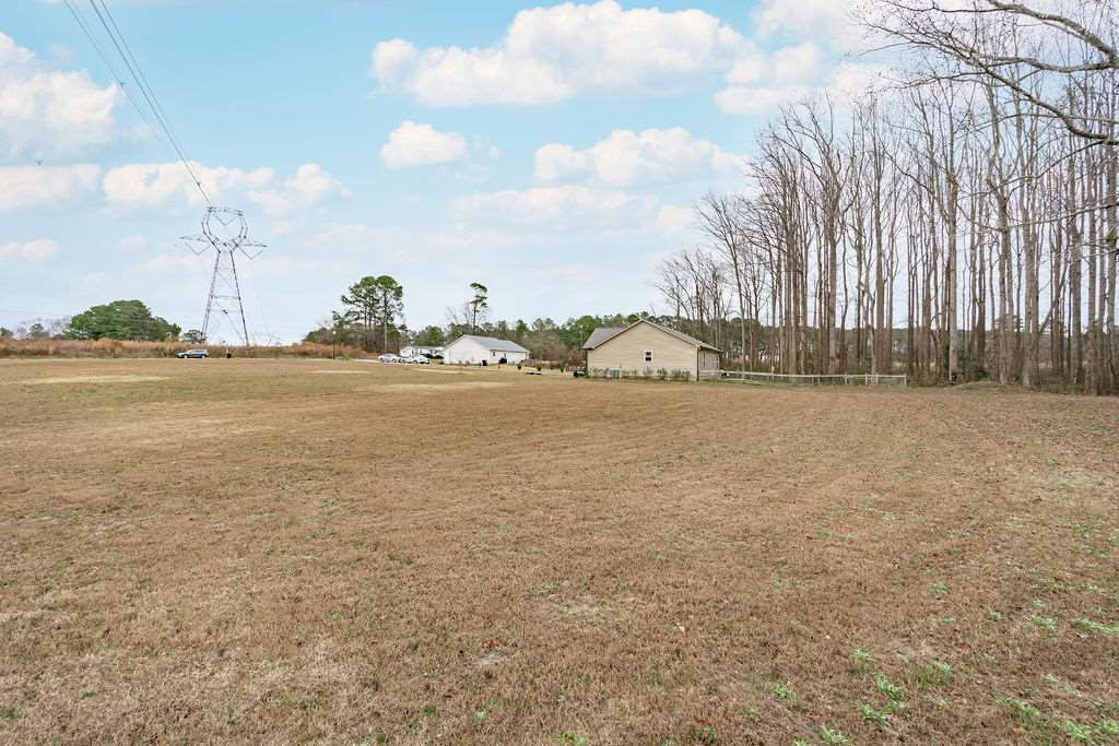 Deep Front and Side Yard with Flat Lot