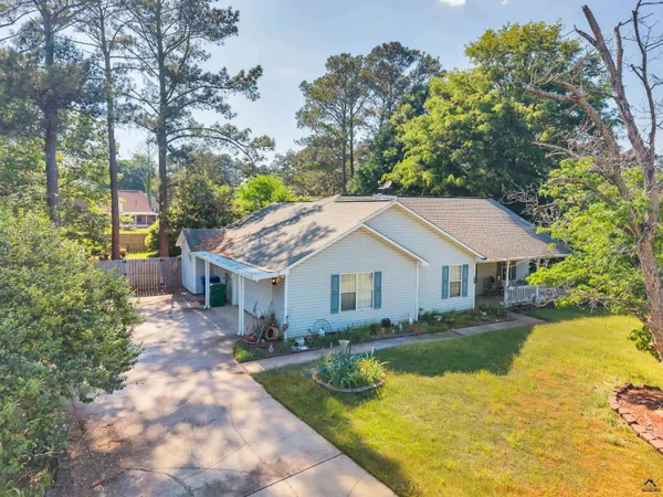 $242,000 | 502 Loxley Drive, Warner Robins, GA 31088