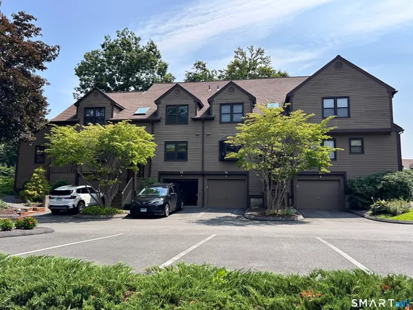 $419,000 | 23 Eagle Rock Circle, Unit 23, Monroe, CT 06468