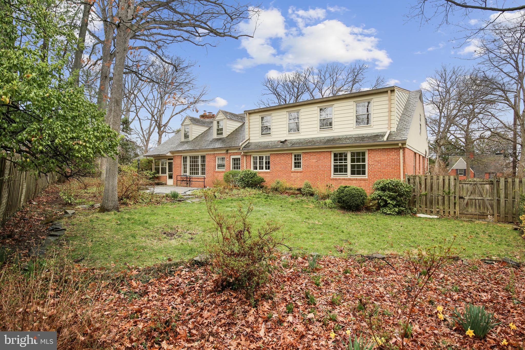 10416 Naglee Road Silver Spring, MD 20903 - Photo 3 of 29 Fully landscaped back yard