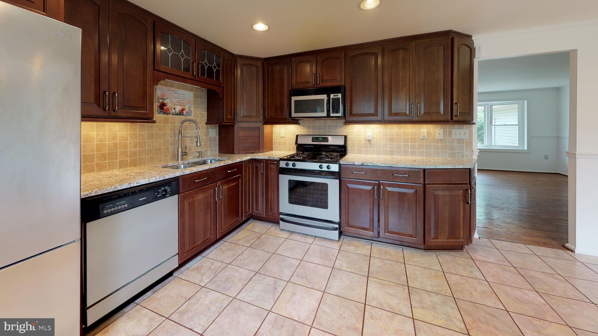 1519 Nicholas Road Waldorf, MD 20601 - Photo 9 of 28 Stainless steel appliances