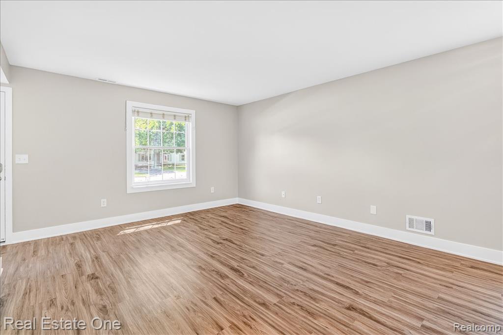 306 Roe Street Plymouth, MI 48170 - Photo 12 of 28