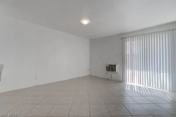 $1,100 | 5396 South Swenson Street, Unit 30, Las Vegas, NV 89119