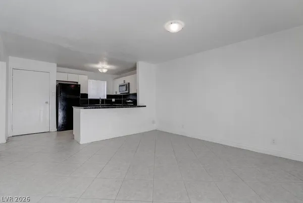 $1,100 | 5396 South Swenson Street, Unit 30, Las Vegas, NV 89119