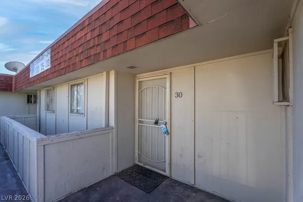 $1,100 | 5396 South Swenson Street, Unit 30, Las Vegas, NV 89119