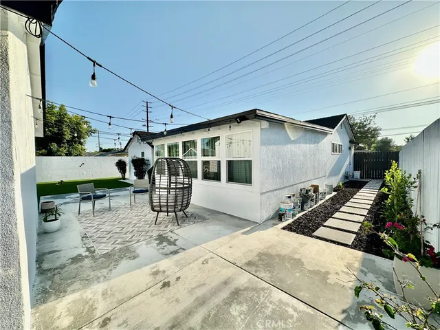 a house view with a outdoor space