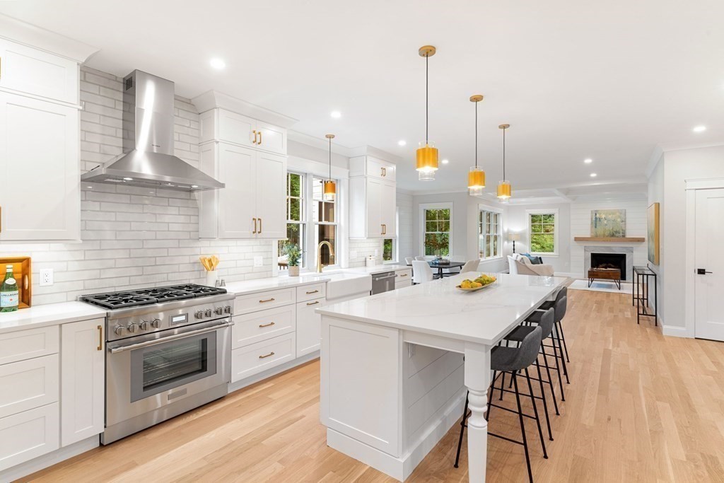 95 Jenkins Road Andover, MA 01810 - Photo 2 of 41 Gallery Image 2