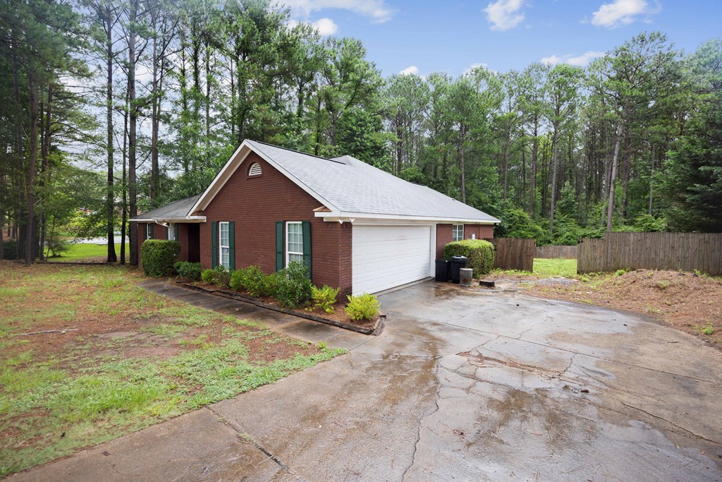 536 Mobley Road Hamilton, GA 31811 - Photo 2 of 28