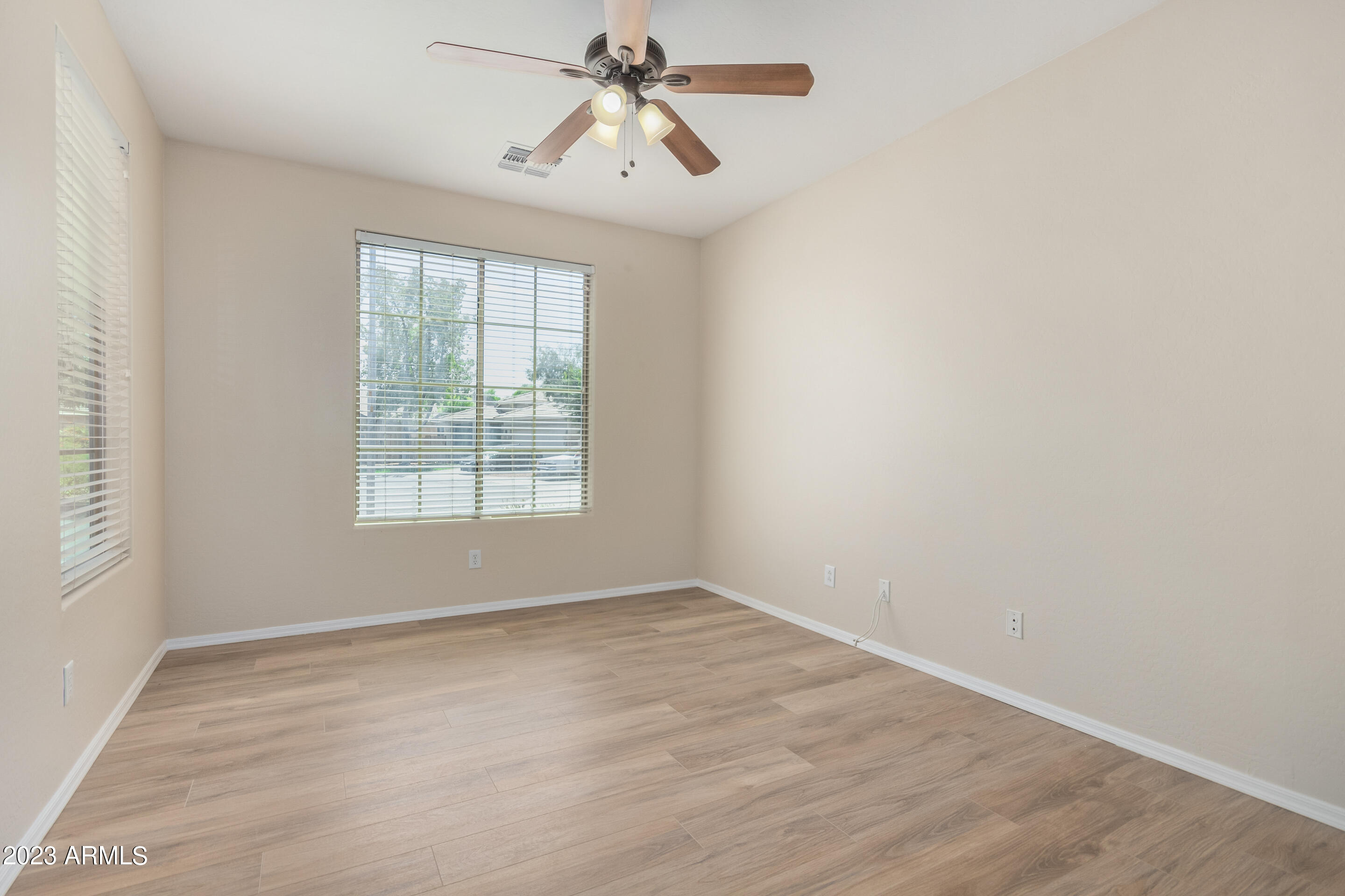 10248 West Cordes Road Tolleson, AZ 85353 - Photo 3 of 43 08 - Cordes