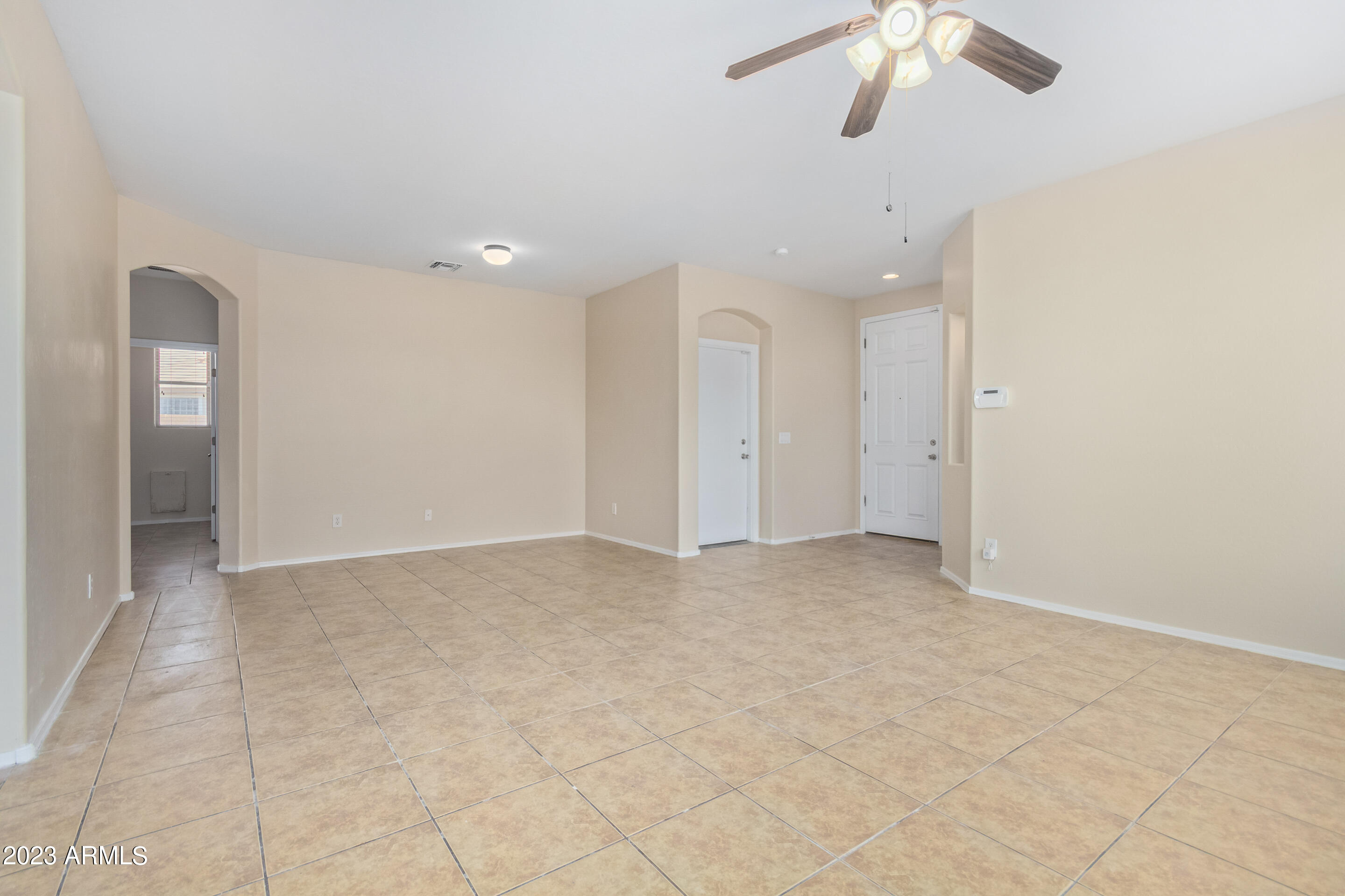 10248 West Cordes Road Tolleson, AZ 85353 - Photo 7 of 43 12 - Cordes