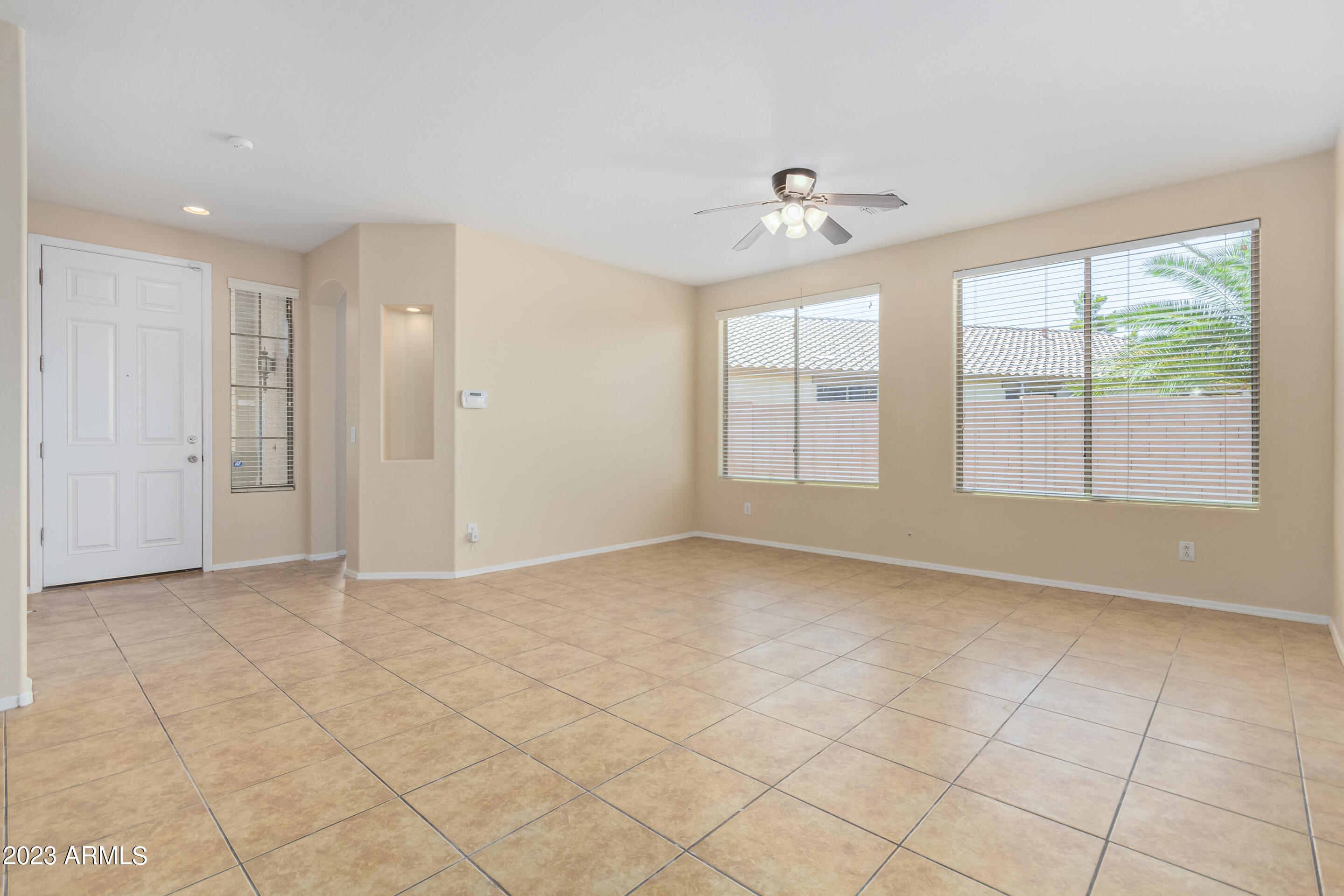 10248 West Cordes Road Tolleson, AZ 85353 - Photo 8 of 43 13 - Cordes