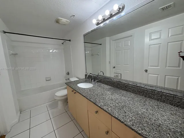 $2,000 | 2548 Centergate Drive, Unit 203, Miramar, FL 33025
