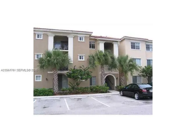 $2,000 | 2548 Centergate Drive, Unit 203, Miramar, FL 33025