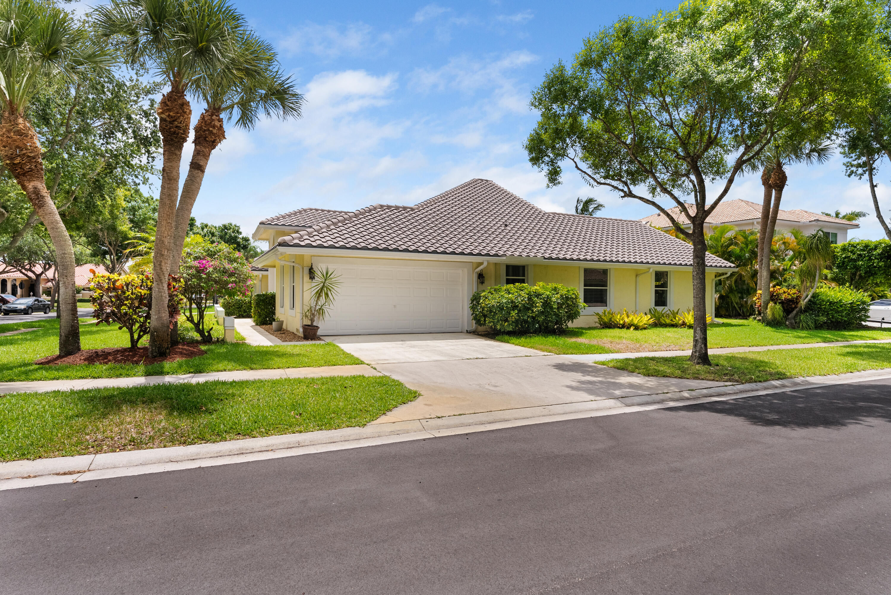 10888 Avenida Santa Ana Boca Raton, FL 33498 - Photo 5 of 49 04-10888 Avenida Santa Ana - Boca Raton,