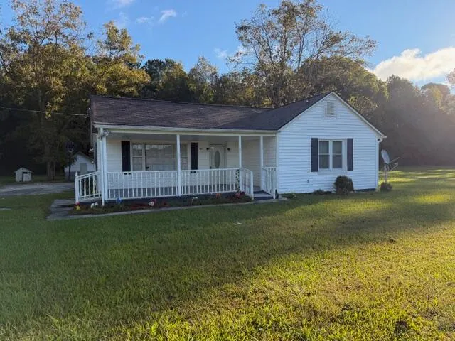 $1,850 | 569 East Main Street, Harleyville, SC 29448