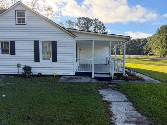 $1,850 | 569 East Main Street, Harleyville, SC 29448