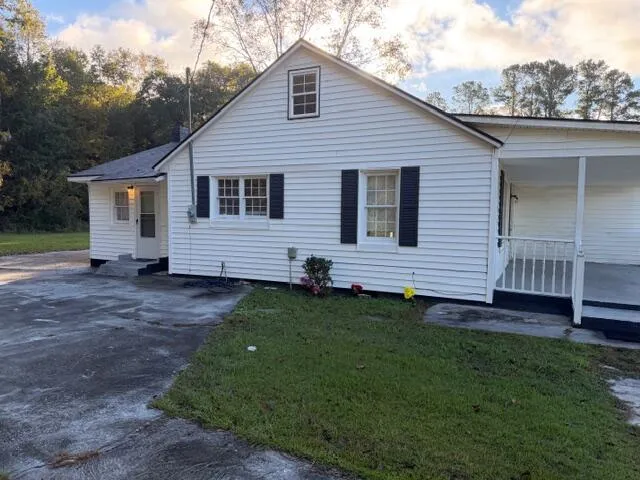 $1,850 | 569 East Main Street, Harleyville, SC 29448