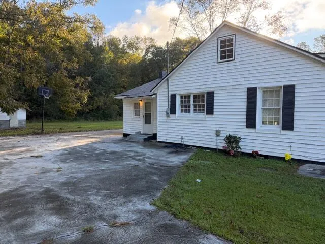 $1,850 | 569 East Main Street, Harleyville, SC 29448