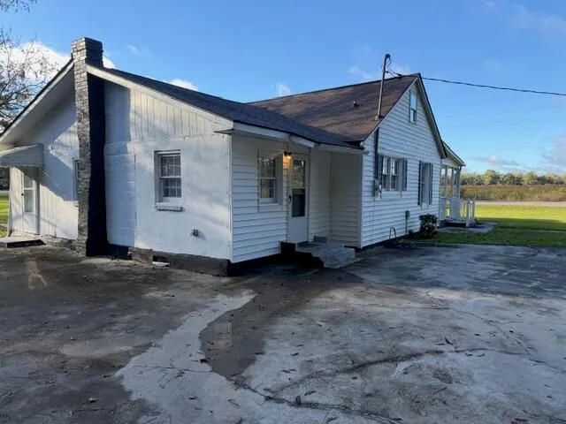 $1,850 | 569 East Main Street, Harleyville, SC 29448