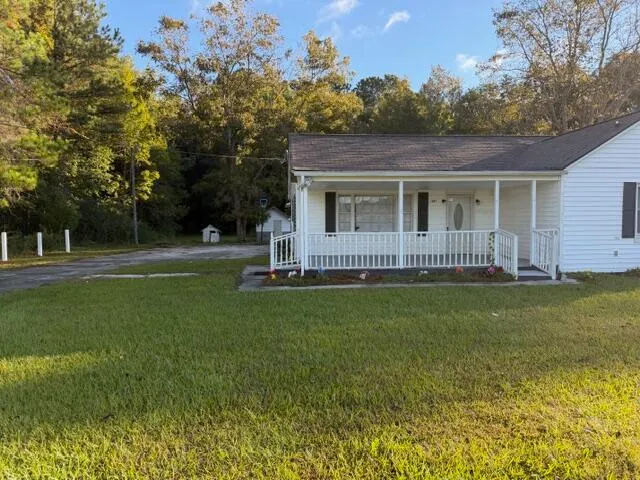 $1,850 | 569 East Main Street, Harleyville, SC 29448