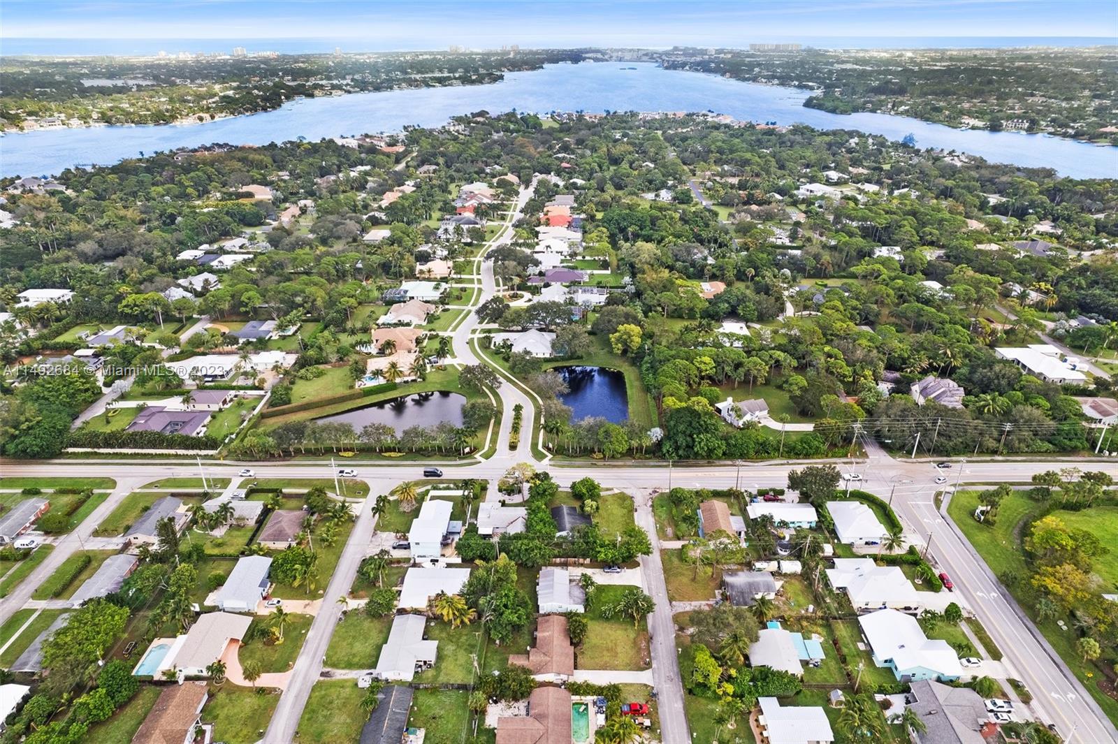 5893 Williamson Road Jupiter, FL 33458 - Photo 28 of 31 an aerial view of multiple house