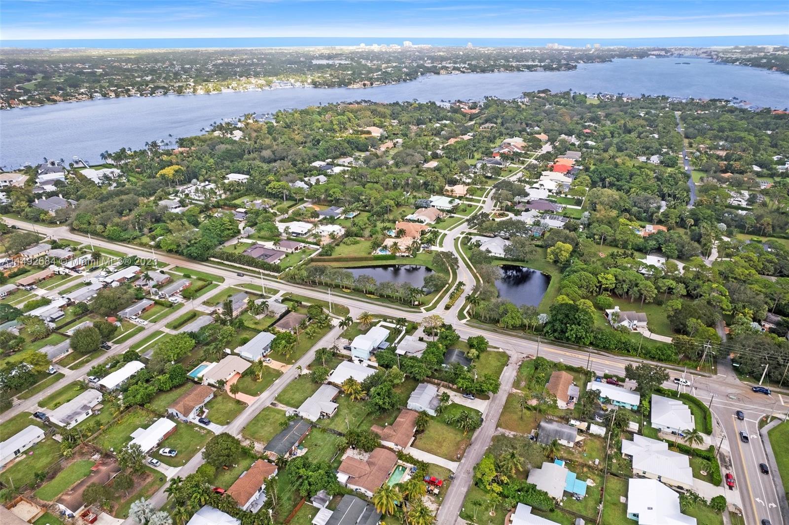5893 Williamson Road Jupiter, FL 33458 - Photo 29 of 31 a view of city and mountain