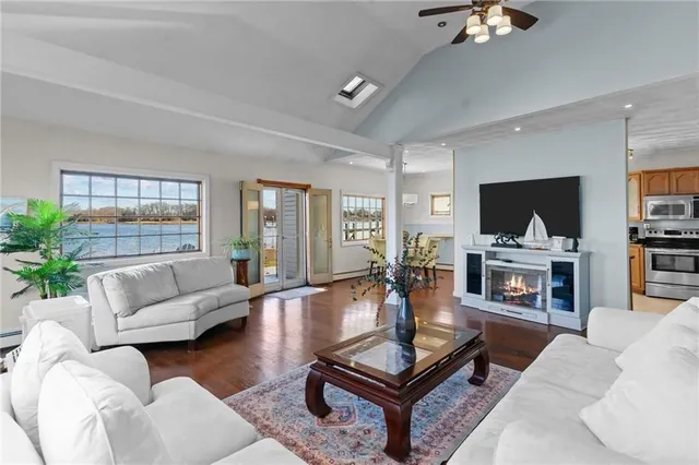 $1,395,000 | 99 Smith Street, Bristol, RI 02809