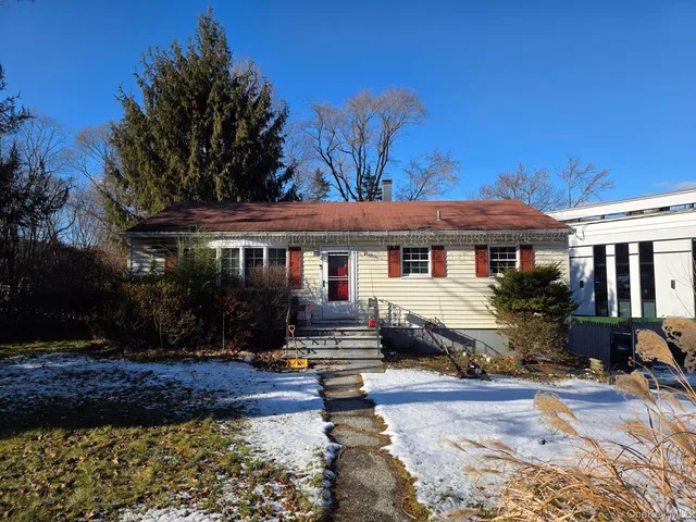 $750,000 | 4 Duelk Avenue, Monroe, NY 10950