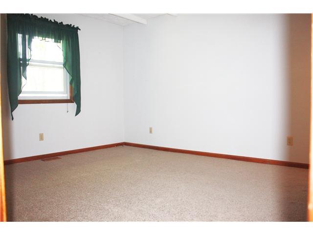 941 Stonegate Road Greenwood, IN 46142 - Photo 22 of 24 Gallery Image 22