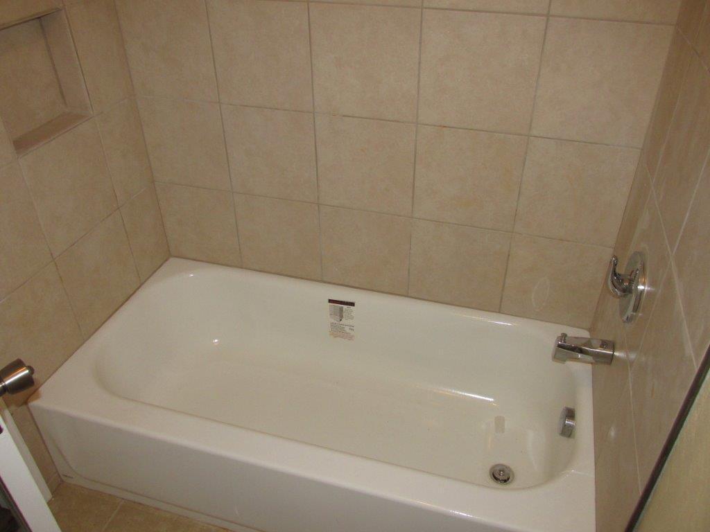 3779 Flatwoods Road Elliston, VA 24087 - Photo 13 of 21 a bathroom with a bathtub