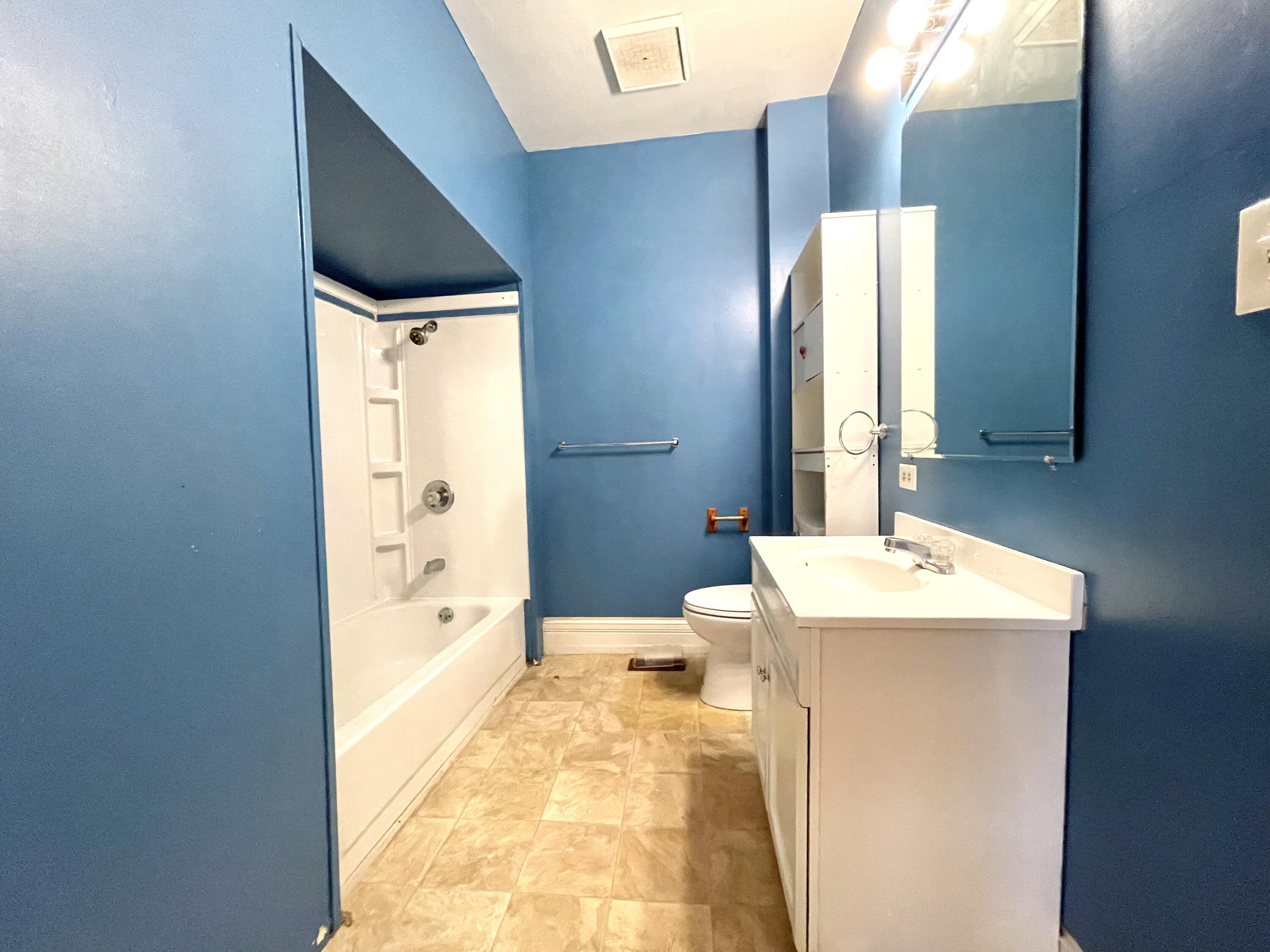 516 Rumely Street La Porte, IN 46350 - Photo 12 of 20 3000x2250