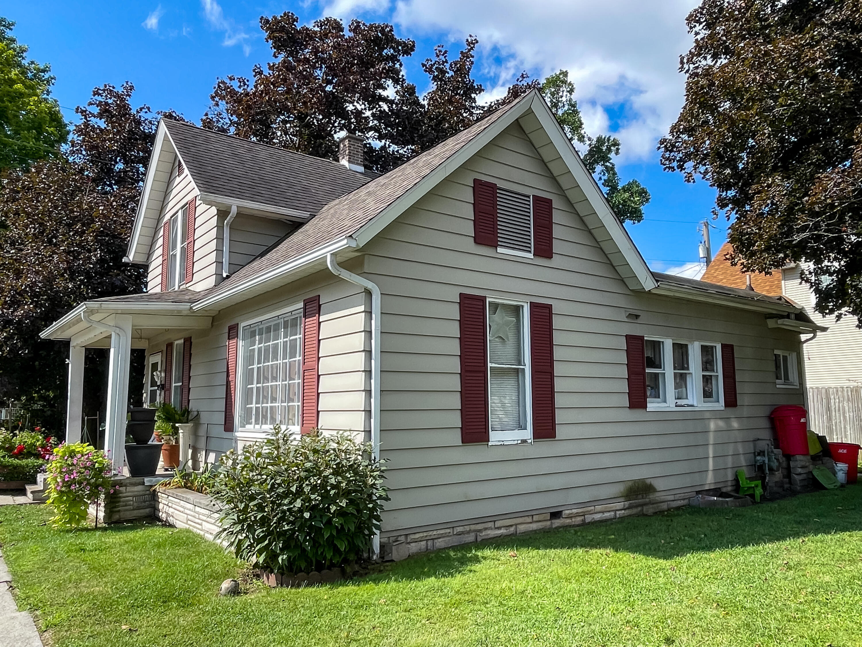 516 Rumely Street La Porte, IN 46350 - Photo 4 of 20 3000x2250