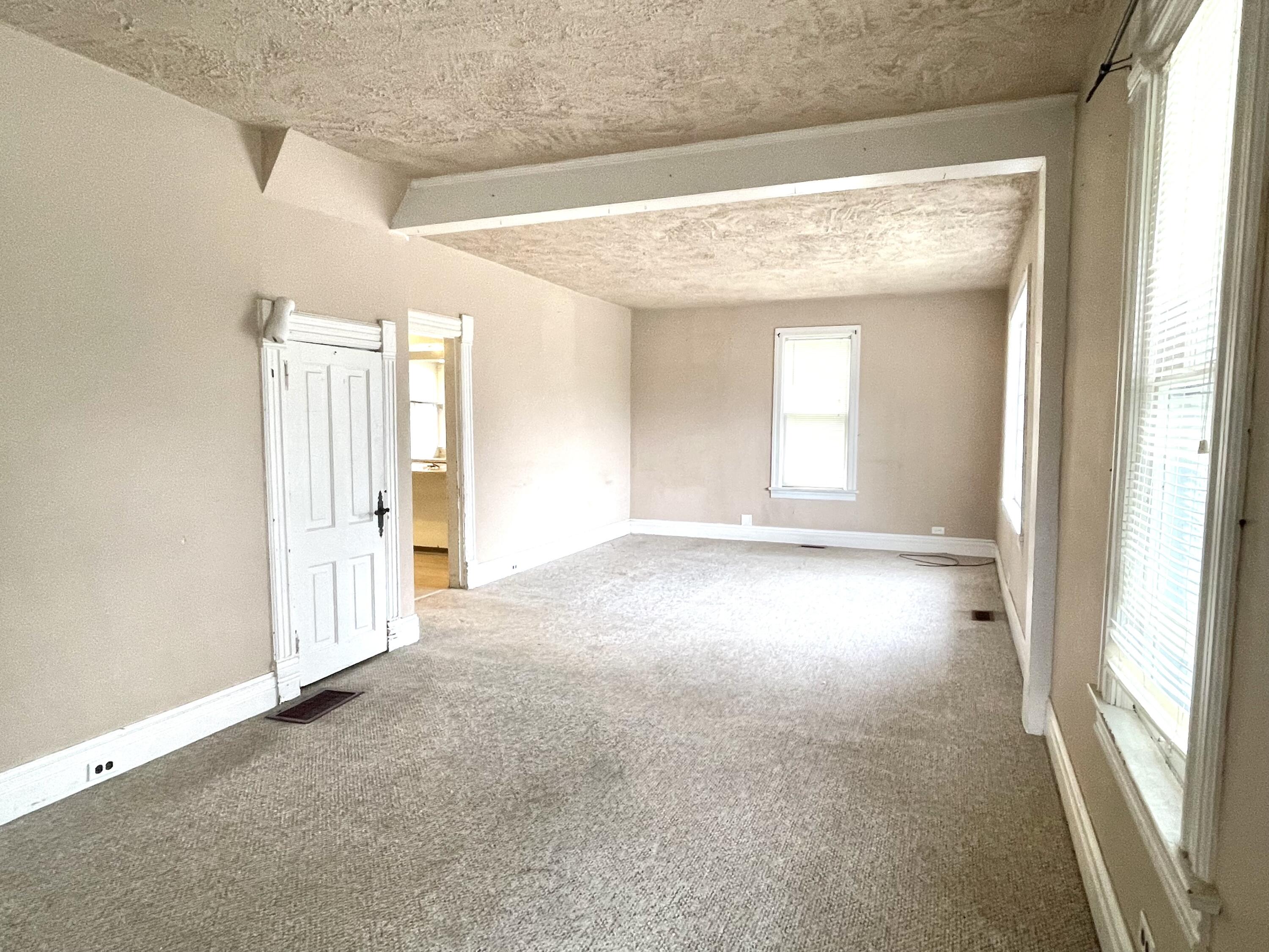 516 Rumely Street La Porte, IN 46350 - Photo 5 of 20 3000x2250