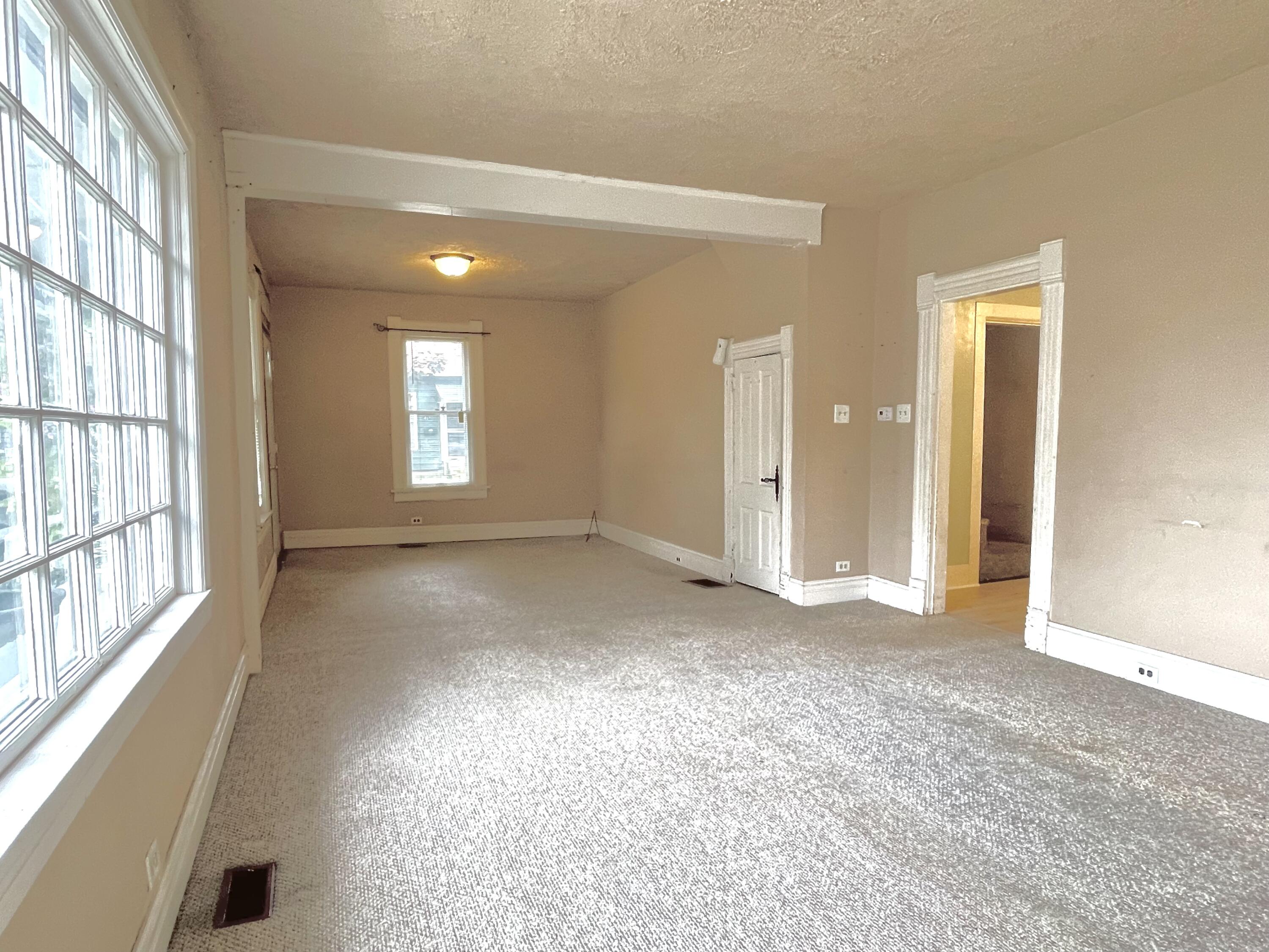 516 Rumely Street La Porte, IN 46350 - Photo 6 of 20 3000x2250