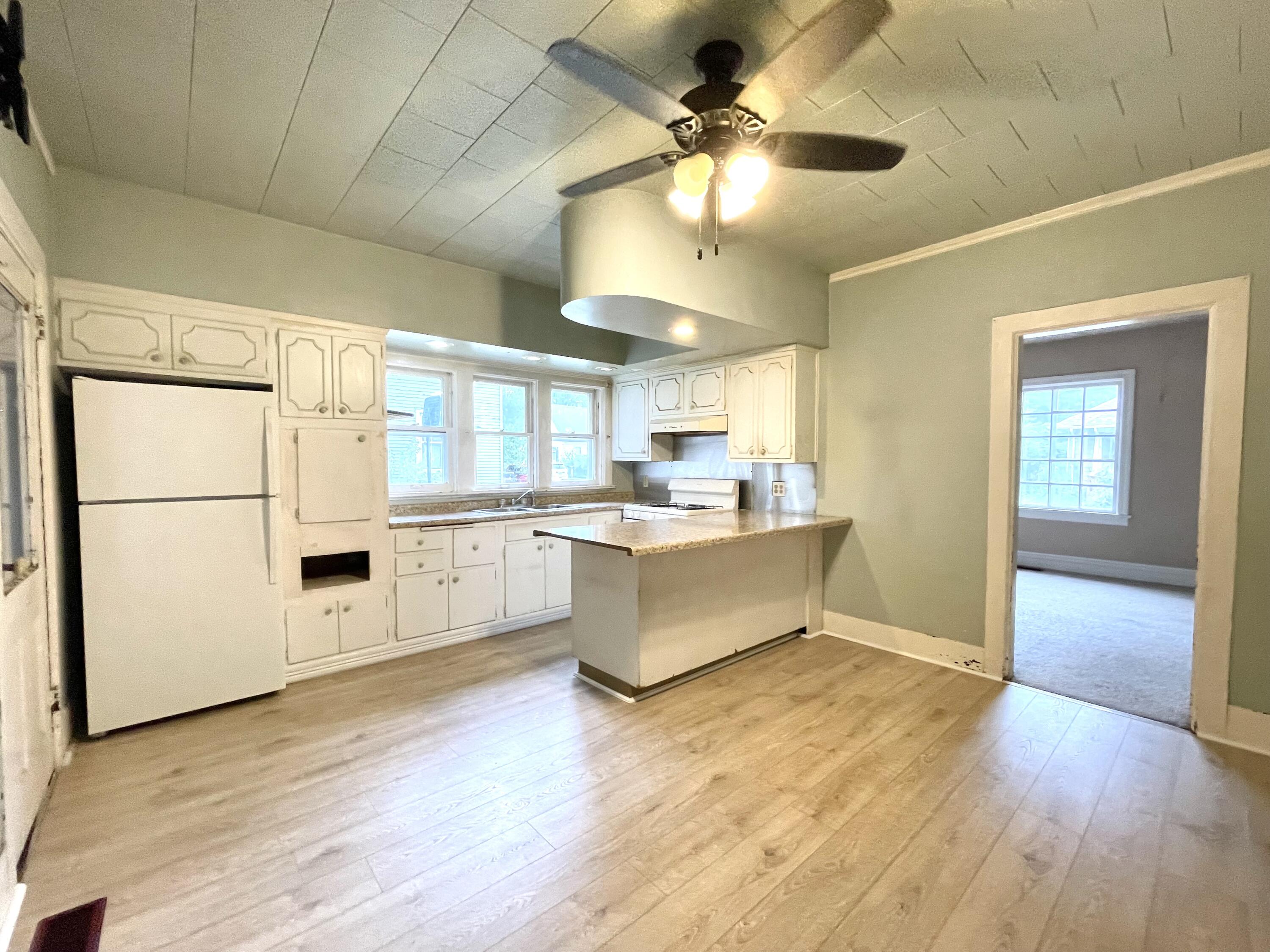 516 Rumely Street La Porte, IN 46350 - Photo 8 of 20 3000x2250