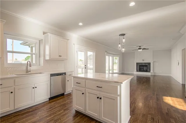 $539,900 | 9916 North Manning Avenue, Kansas City, MO 64157